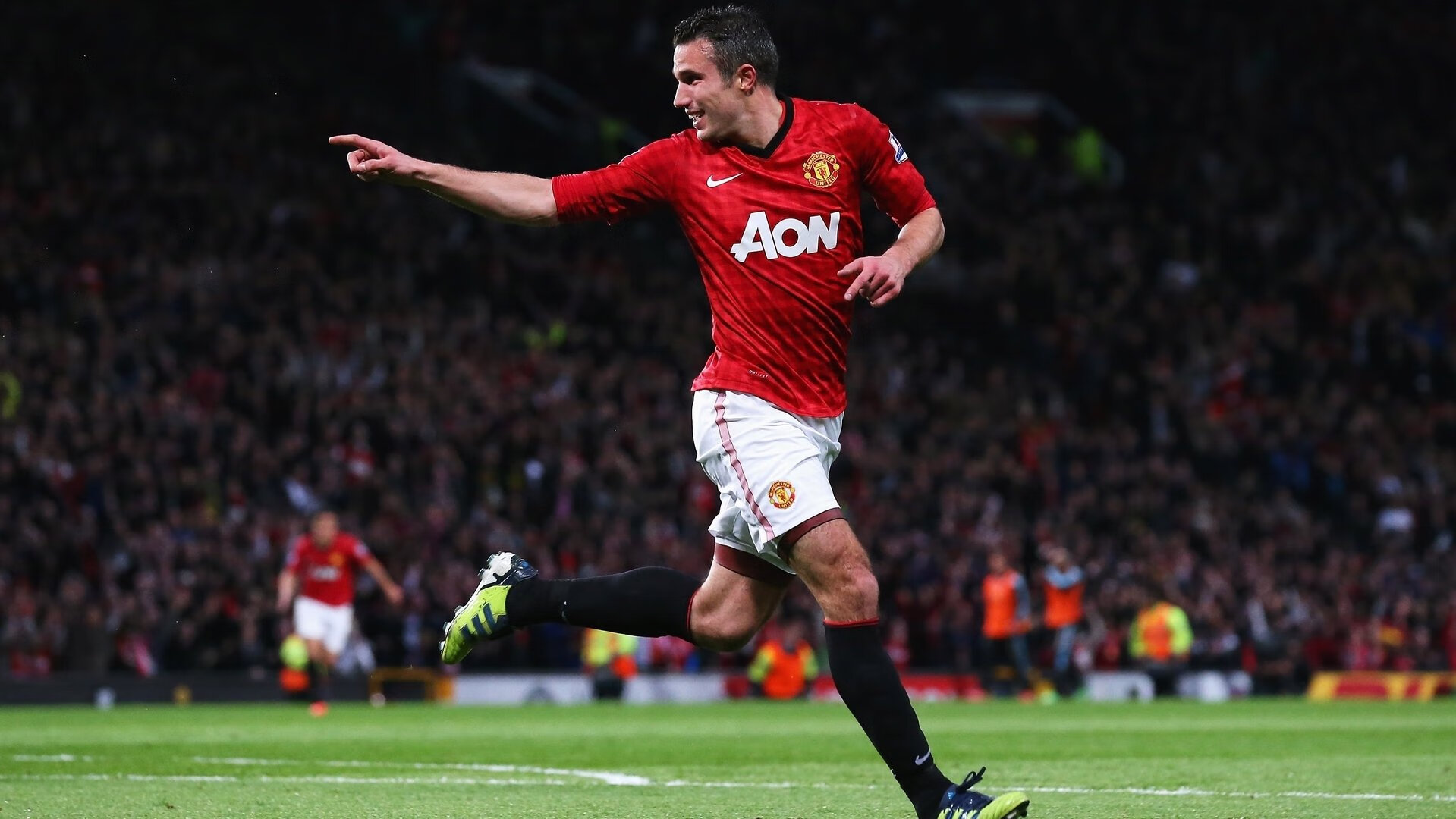 开云体育在线登录-皇马稳居西甲榜首，巴萨紧追其后，争冠悬念激烈，西甲皇马与巴萨