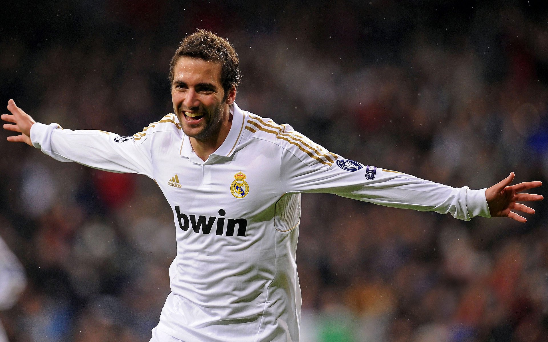 开云体育 kaiyun sports-英超足球文化节盛大举行，粉丝互动热烈，英超足球集锦